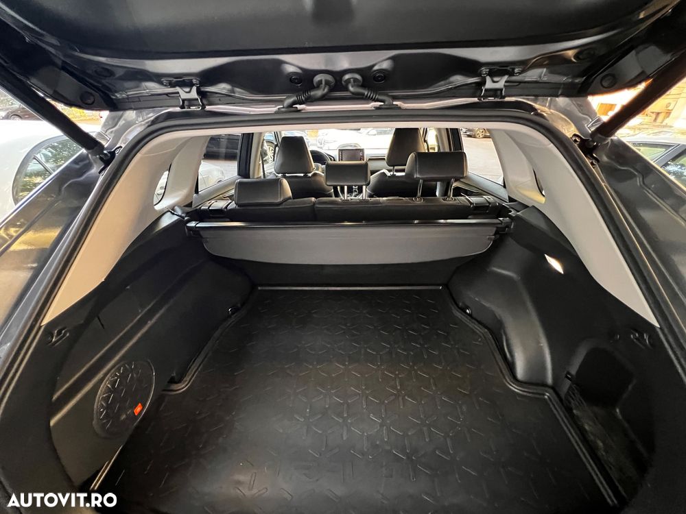 Toyota RAV4 2.5 Hybrid VVT-iE 4x4 Luxury - 27