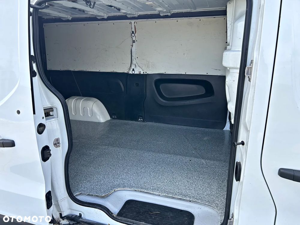 Renault Trafic - 12