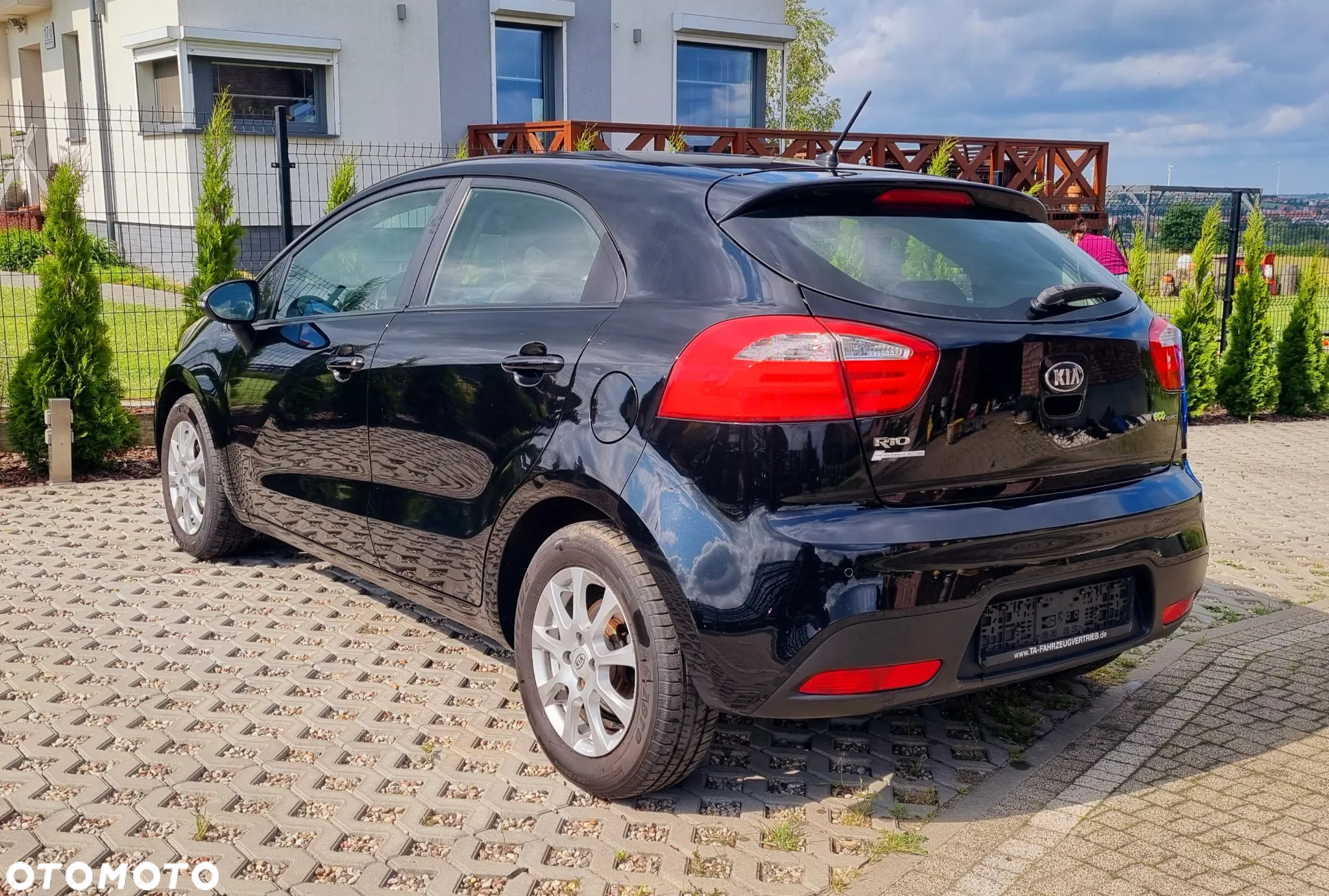 Kia Rio 1.4 Business Line Plus - 9