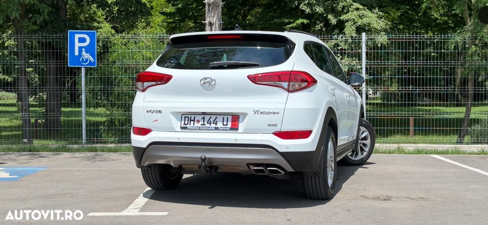 Hyundai Tucson 2.0 CRDI 4WD Automatik Style - 3