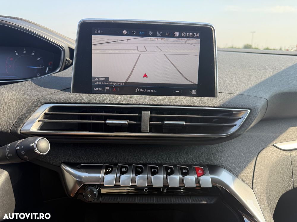 Peugeot 3008 1.2 PureTech Turbo S&S Allure - 20