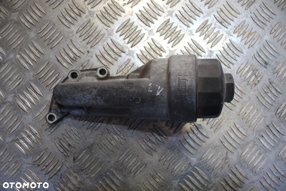 PODSTAWA OBUDOWA FILTRA OLEJU OPEL CORSA D 1.0 90530259