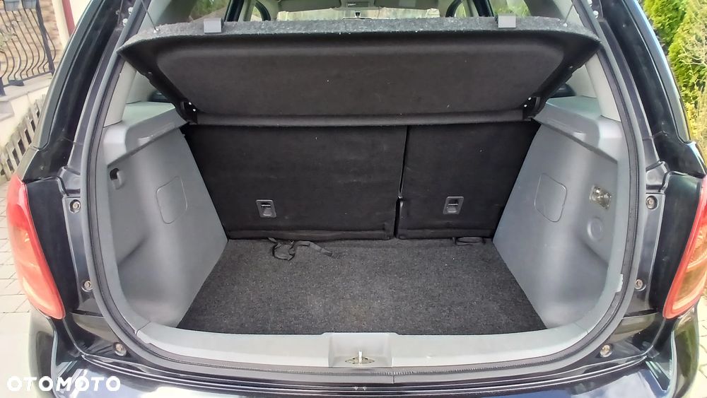 Suzuki SX4 - 25