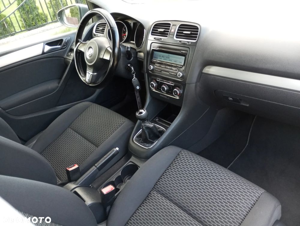 Volkswagen Golf VI 1.6 Comfortline - 5