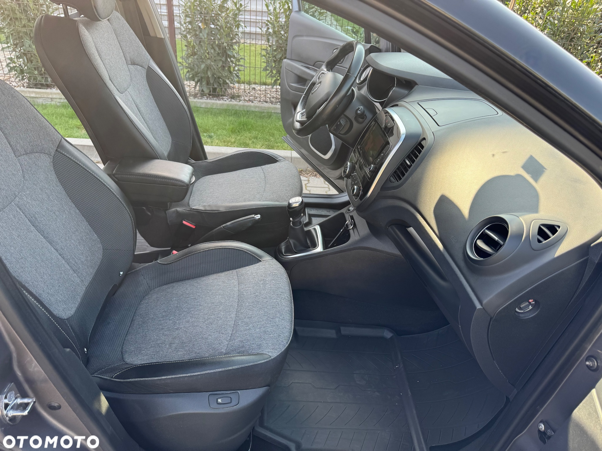 Renault Captur ENERGY TCe 120 Elysee - 22