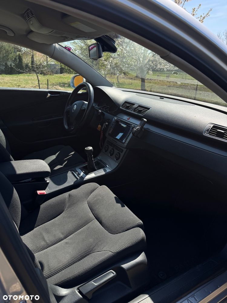 Volkswagen Passat 2.0 TDI DPF Comfortline - 15