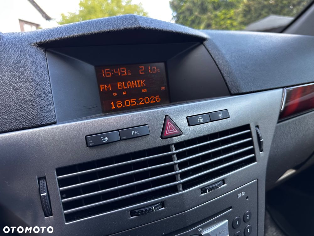 Opel Astra 1.6 Cosmo - 21