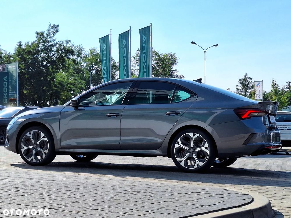 Skoda Octavia 2.0 TSI RS DSG - 9