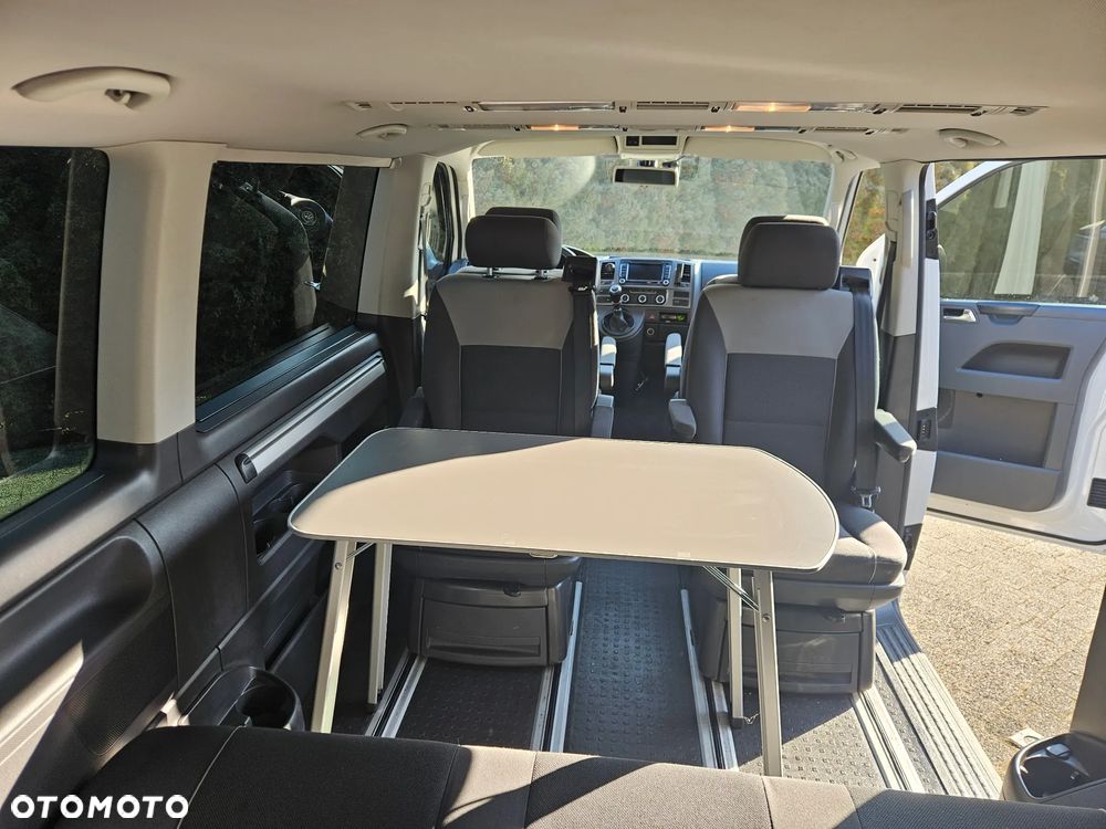 Volkswagen Multivan - 22