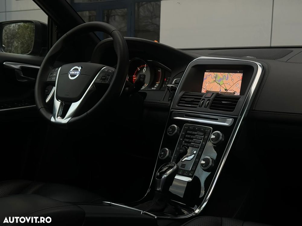 Volvo XC 60 D5 AWD Geartronic Linje Inscription - 19