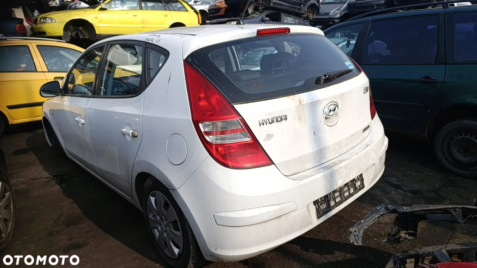 33836 hyundai i30 1.6 crdi 90 km D4FB na części kod lakieru 7F - 19