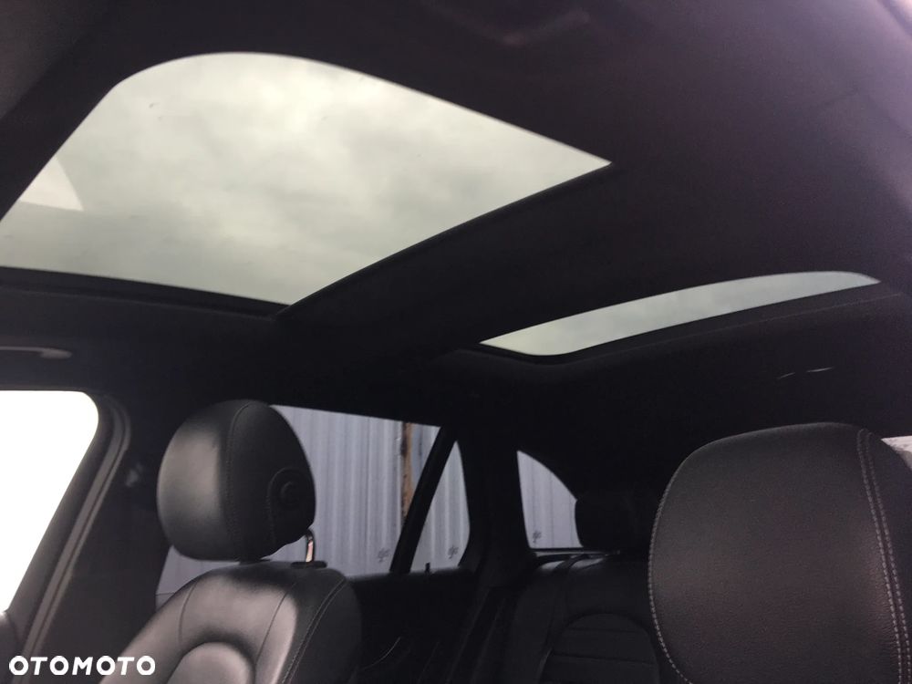 Mercedes-Benz GLC - 12