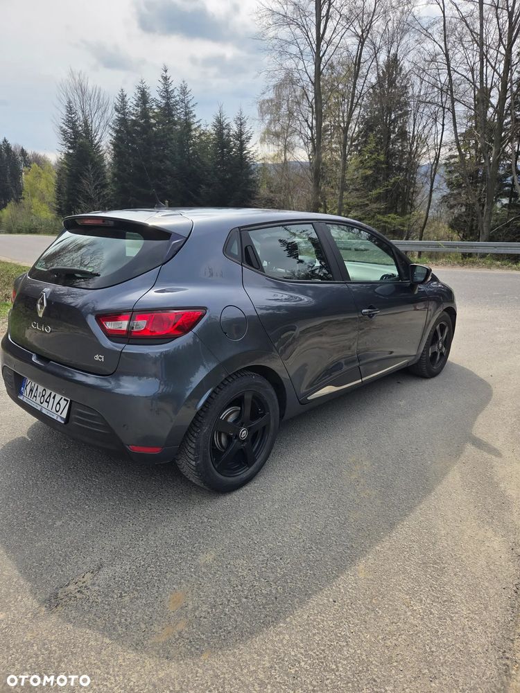 Renault Clio - 10