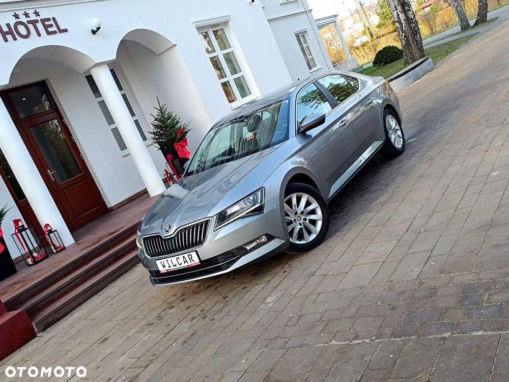 Skoda Superb 1.4 TSI ACT DSG Ambition - 40