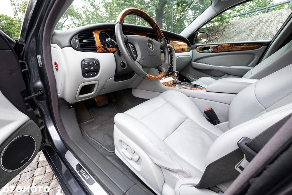Jaguar XJR 4.2 - 10