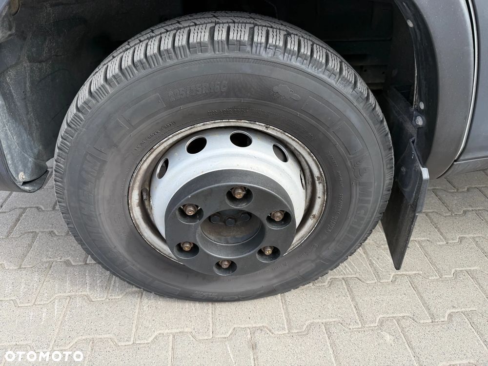 Iveco 70C18 - 18