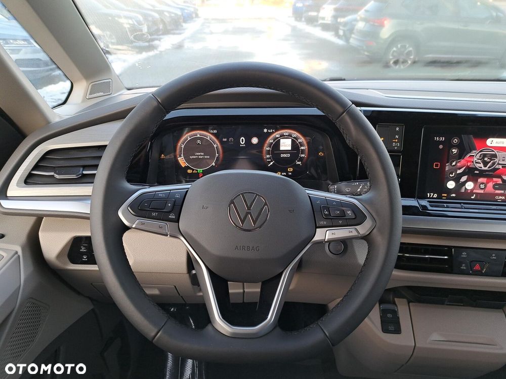 Volkswagen Multivan - 11