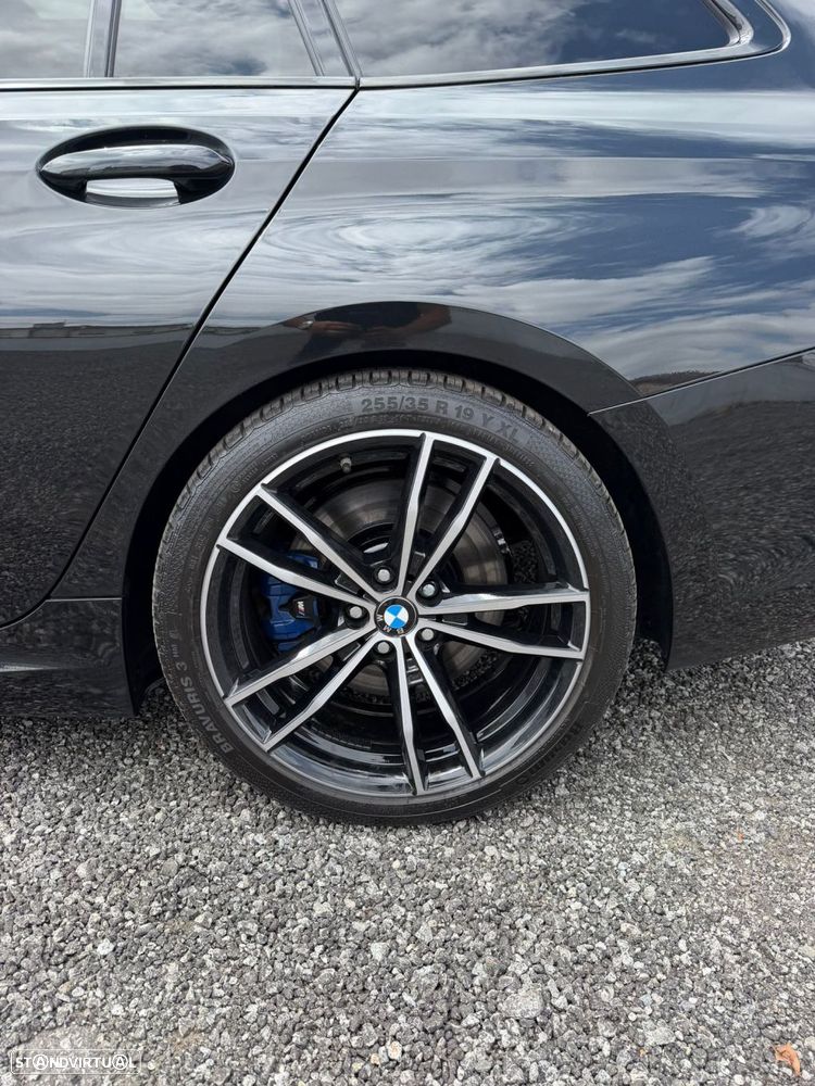 BMW 330 - 15