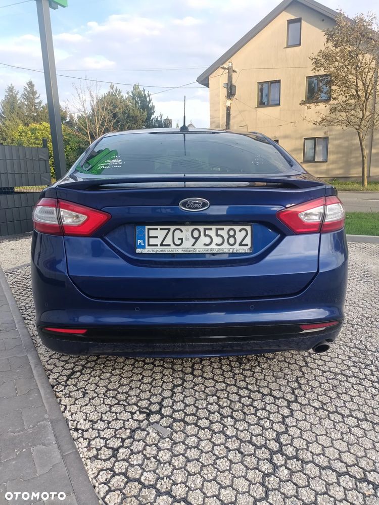 Ford Fusion - 4