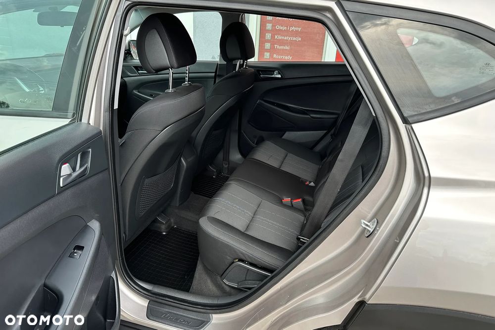 Hyundai Tucson 2.0 CRDI 2WD Style - 31