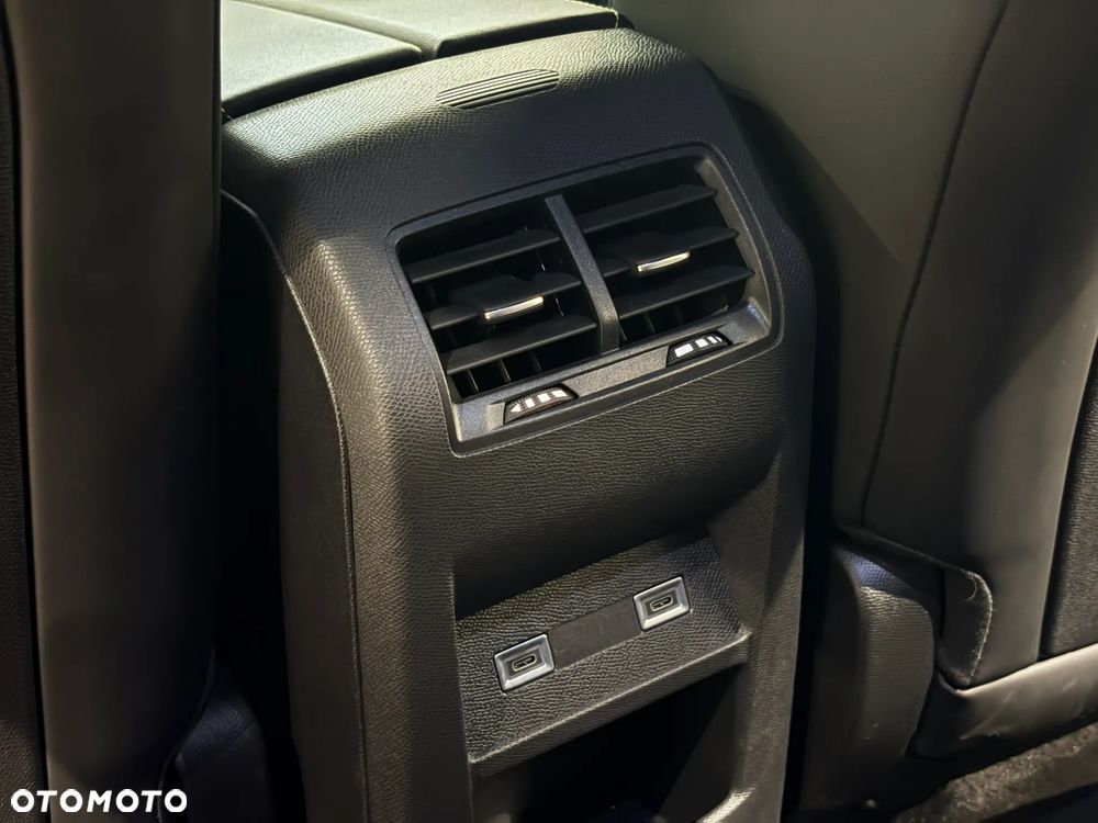 Peugeot 308 1.2 mHEV GT Exclusive S&S e-DCS6 - 24