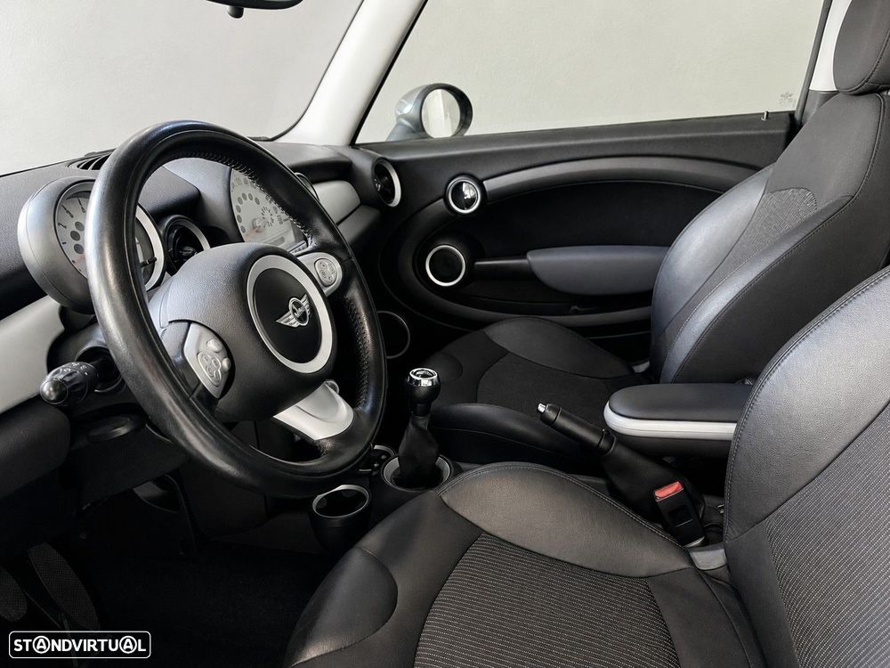 MINI Clubman Cooper D - 8