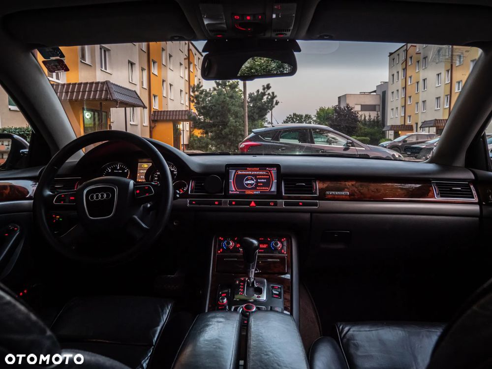 Audi A8 - 12