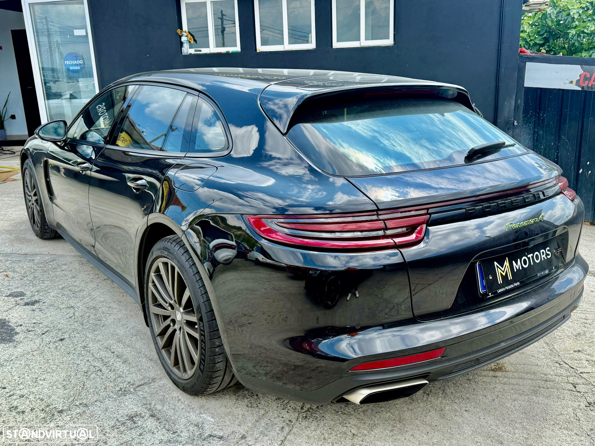 Porsche Panamera Sport Turismo 4 E-Hybrid 10 Years Edition - 21