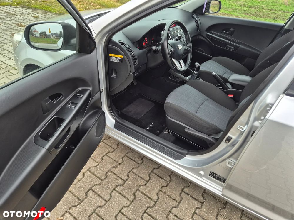 Kia Ceed 1.4 CVVT Edition 7 - 8