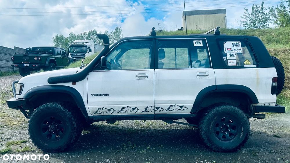 Isuzu Trooper 3.5 V6 standard - 3