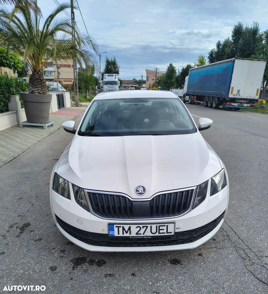 Skoda Octavia - 1