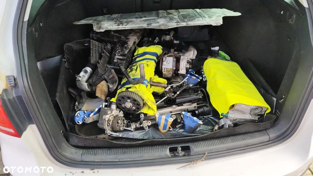 Volkswagen Passat Variant 2.0 Blue TDI SCR Highline - 10