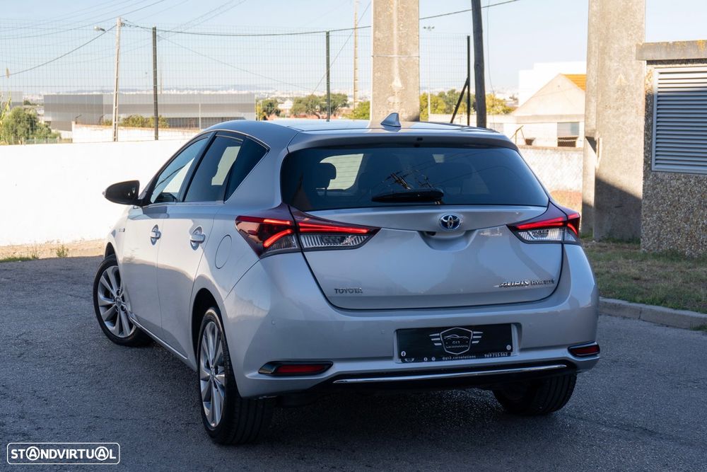 Toyota Auris 1.8 HSD Exclusive - 9