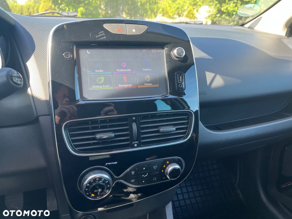 Renault Clio - 25