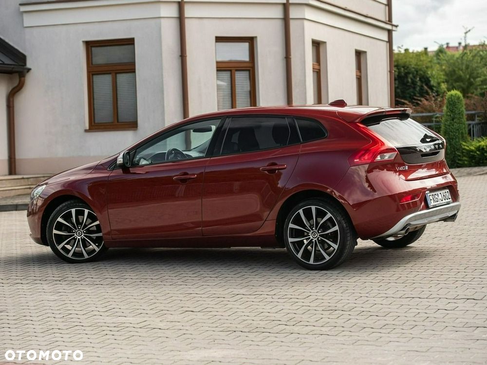 Volvo V40 D4 Kinetic - 13