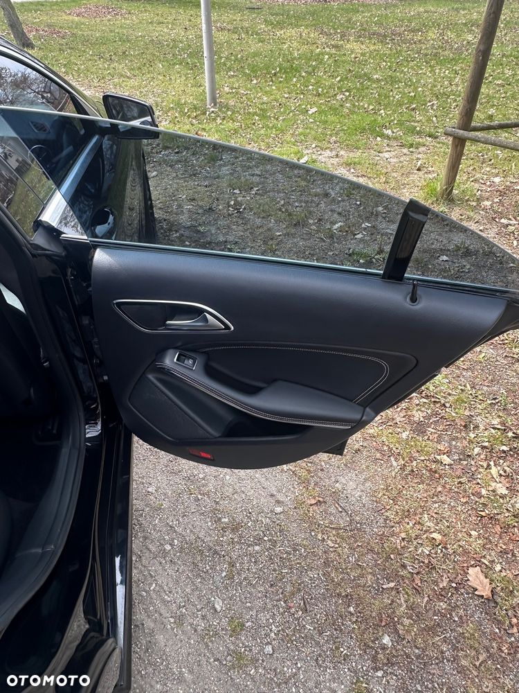 Mercedes-Benz CLA 250 4-Matic - 13