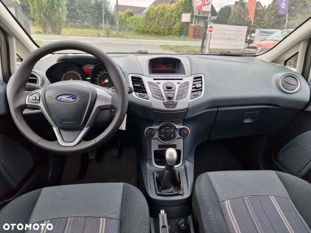 Ford Fiesta - 23