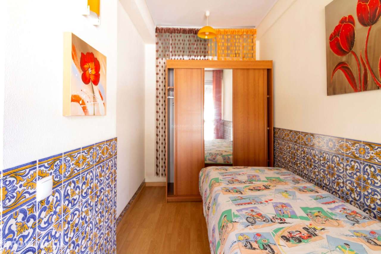 Apartamento T1+1 totalmente mobilado a 5 minutos da praia de São João - Grande imagem: 4/12