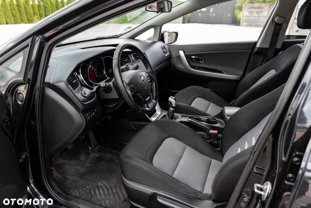 Kia Ceed 1.6 CRDi 128 Platinum Edition - 16