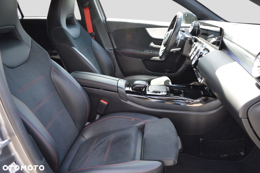 Mercedes-Benz Klasa A 35 AMG 4-Matic 8G-DCT - 26