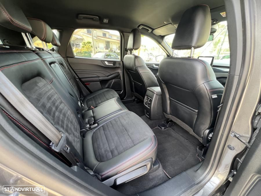 Ford Kuga 2.5 PHEV ST-Line X - 24