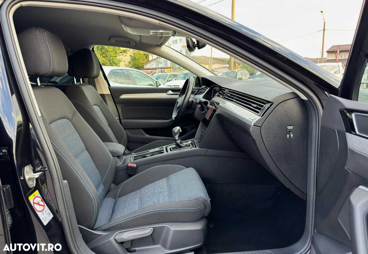 Volkswagen Passat - 20