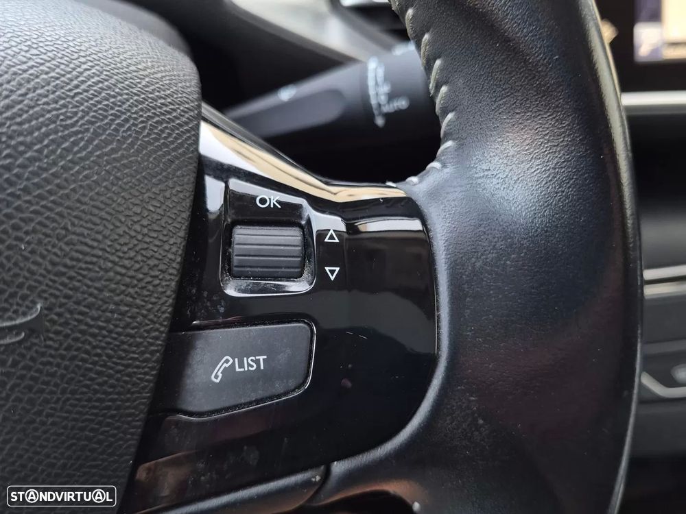 Peugeot 308 SW 1.6 BlueHDi Allure J17 - 17