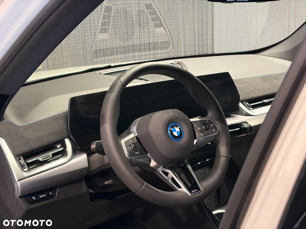 BMW X1 sDrive18i - 14