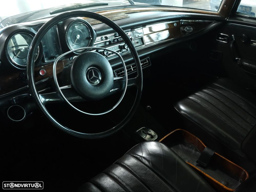 Mercedes-Benz W111/W112 (1961-1968) 280 SE - 4