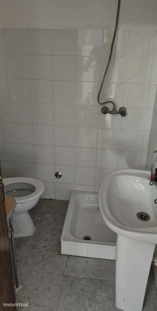 Alugo armazém 400m2 em Pataias - Grande imagem: 5/11