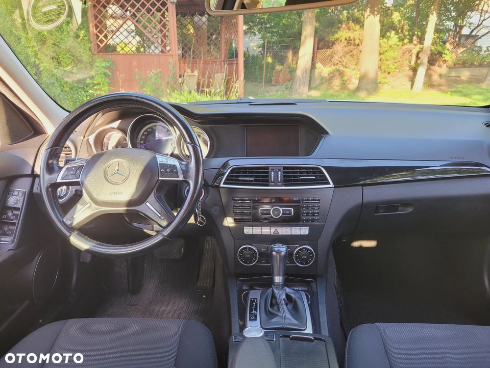 Mercedes-Benz Klasa C 220 CDI 7G-TRONIC Edition - 10
