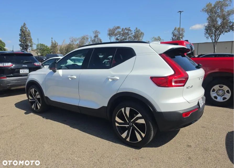 Volvo XC 40 - 5