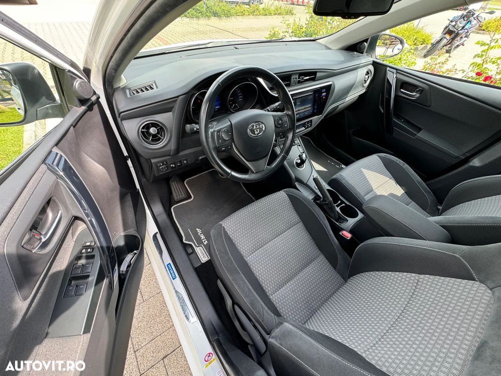 Toyota Auris 1.8 L VVT-i Sol+ - 22
