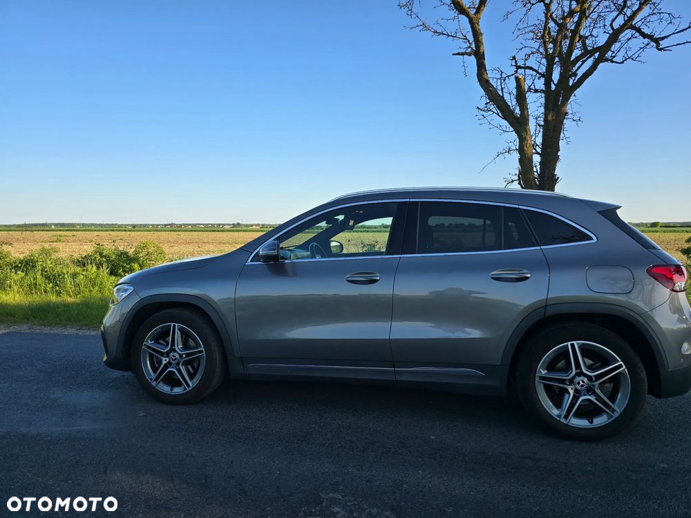 Mercedes-Benz GLA 200 d - 10